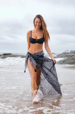 Juliette Underwire Bikini Top -Cheap New Bikini World Store 60TBLCK Bikini Top Black Lifestyle